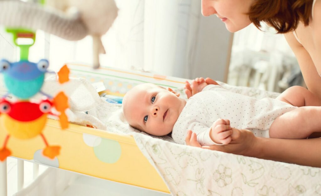 Newborn Routine: Feed, Sleep & Play