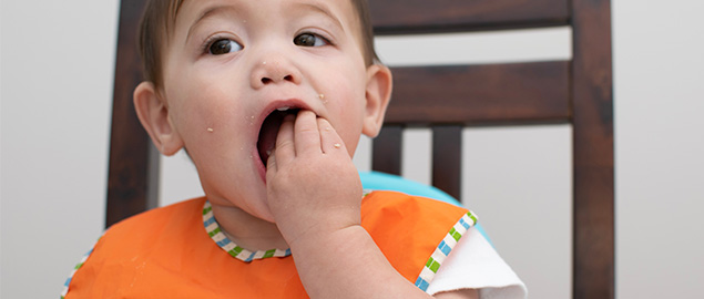 Introducing solids for infants with cows’ milk allergy | Neocate